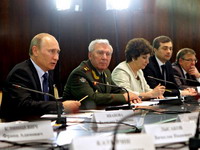 Putin širi front