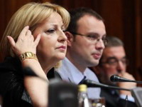 Vlada Srbije danas na "propitivanju" u parlamentu