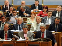Crna Gora: Srpski u školama uslov za podršku izbornom zakonu