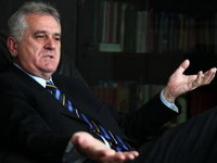 Nikolić: Dilema Kosovo ili EU visi u vazduhu