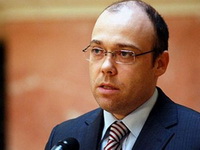 "Niti je Srbija kapitulirala, niti su huligani jači"