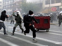 Grčka policija suzavcima protiv demonstranata