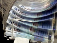 Dinar jači za sedam para, kurs 101,22 za evro
