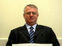 Šešelju 18 meseci zatvora