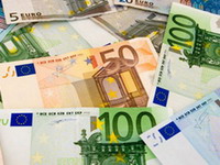 Dinar slabiji u ponedeljak