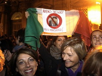 Berlusconi podnio ostavku, Italijani slave na ulicama