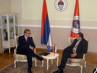 EU i Ambasada SAD reagovale na nepostojanje državne zastave u Dodikovom uredu
