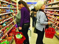 Hrvati i Srbijanci sve više kupuju u BiH