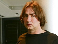 Željko se pomirio sa taštom i svastikom?