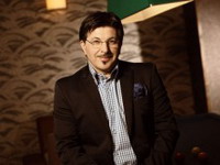 Šerif Konjević pomogao Sarajki: Emini Vilić vraćen vid!