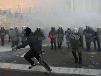 U Atini zapaljeni bioskopi, kafići i radnje