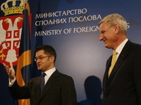 Bilt: Srbija zaslužuje status kandidata za članstvo u EU