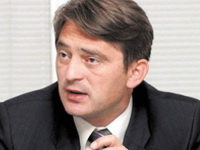 Željko Komšić podnio ostavku na sve stranačke dužnosti u SDP-u