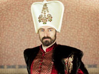 Prekinuto snimanje “Sulejmana Veličanstvenog”: Preminula scenaristkinja, nastavak serije doveden u pitanje!