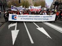 Hiljadu zdravstvenih radnika na protestu u centru Beograda