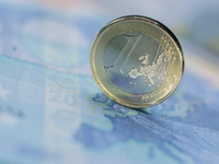 Dinar od ponedeljka još slabiji!