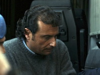 "Kapetan kukavica" sad zarađuje na tragediji