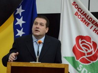 Emir Zlatar se povlači s funkcija u SDU
