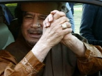 Gadafi hara internetom, lojalisti i revolucioneri i dalje ratuju