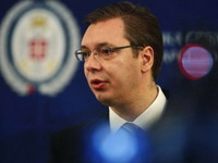 Vučić: Ne udaramo na DS nego na kriminalce