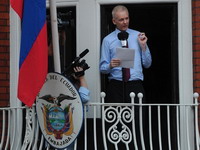 Assange se razbolio zbog nedostatka svjetla i svježeg zraka