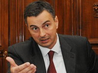 Šoškić: Srbija se opasno zadužuje, preti nam bankrot