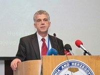 NSBiH: Begić i Baković na sastanku u Nyonu