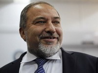 Lieberman traži oštrije mjere protiv Irana