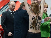 Pogledajte: Da se Putin pita, češće bi ga napadale golim grudima