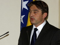 Željko Komšić pozdravio Nikolićevo izvinjenje