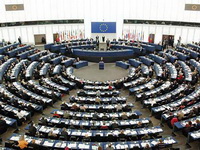 Kriza ojačala Evropski parlament