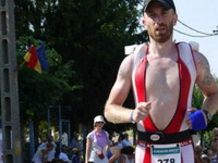 „Čelični Bosanac“ plivao, vozio bicikl i trčao više od 12 sati!