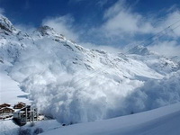 Dvije osobe poginule u lavini na Alpima