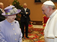 Kraljica Elizabeta i papa prvi put na sastanku