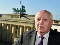 Gorbačov: SAD i EU da odmrznu odnose sa Rusijom