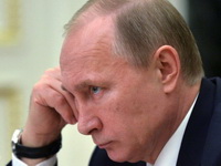 "Putinov stisak ruke može da vam slomi šaku"