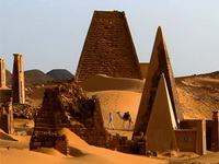 Sudanske piramide zapuštene i neposećene