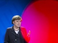 Merkel: Ako propadne evro, propada i Evropa