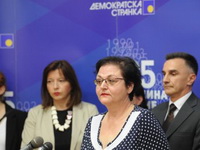 Čomićeva: Ako je Vučić toliko dobar čemu teorije zavere