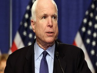 Senator John McCain sutra u Sarajevu