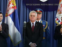 DODELA ORDENJA Predsednik Nikolić odlikovao pripadnike vojske, MUP-a, ambasadore...