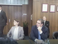 Građani ocenjivali rad funkcionera: Vučić vrlodobar, Brnabić dobra, a ovaj ministar umalo da PADNE NA POPRAVNI