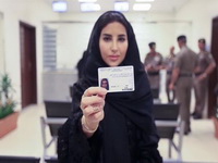 Saudijska Arabija izdala prve vozačke dozvole za žene