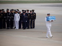 "HVALA KIMU" Severna Koreja vratila posmrtne ostatke 55 vojnika SAD