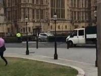 Uhapšen muškarac u Londonu, automobilom se zabio u britanski parlament