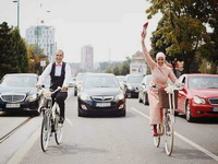 Udala se Nudžejma Softić, umjesto luksuznim vozilom mladenci došli na biciklima