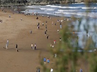 U Barseloni može sunčanje, ali ne i kupanje na plažama