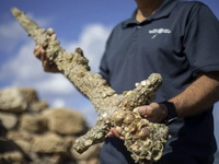 Neverovatno otkriće: Amater ronilac kod Haife pronašao krstaški mač star oko 900 godina