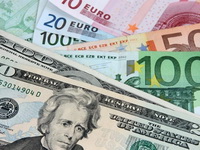 Dolar ojačao prema korpi valuta - Kurs evra ispod jednog dolara