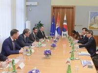 Vučić sa direktorom KIA o saradnji i novim investicijama